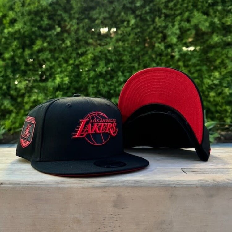 New Era Lakers Black Red Outline Crest SP Red UV 950
