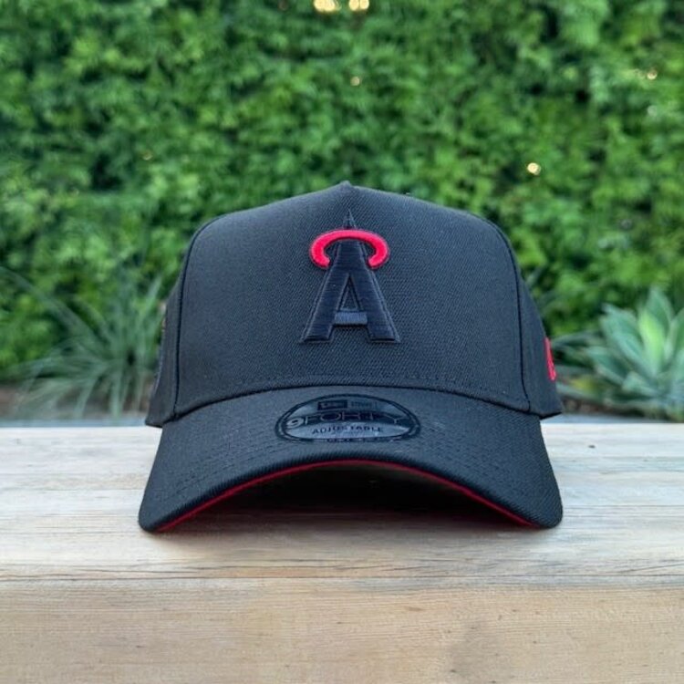 New Era Angels Black Red Outline Cali SP Red UV 940AF