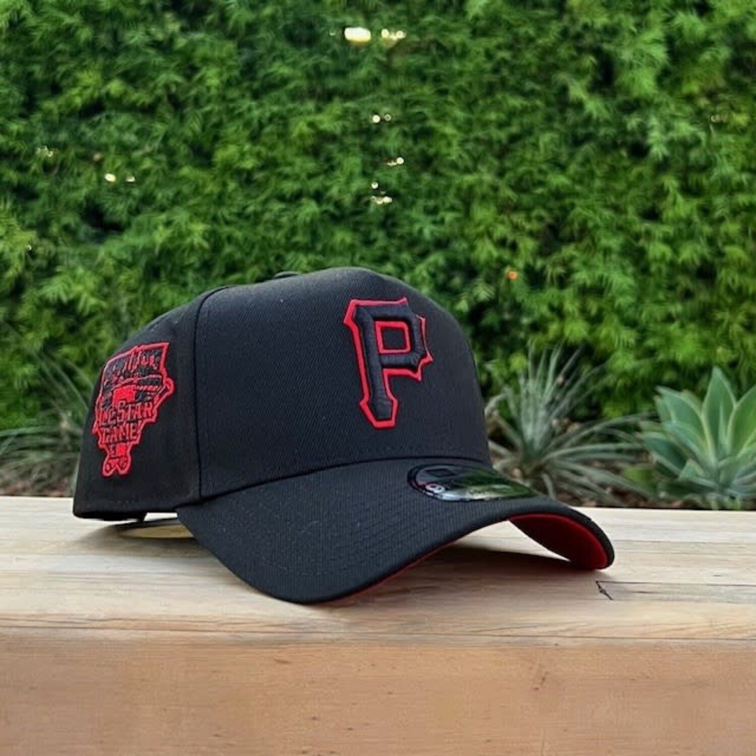 Pirates Black Red Outline 2006 ASG Red UV 940AF - The Locker