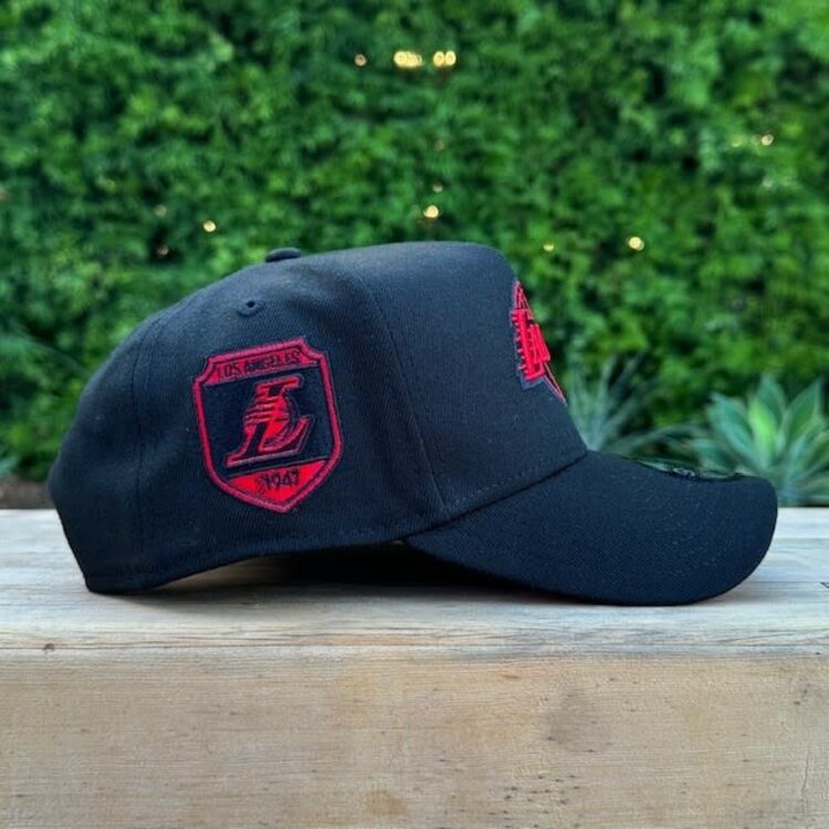 New Era Lakers Black Red Outline Crest SP Red UV 940AF