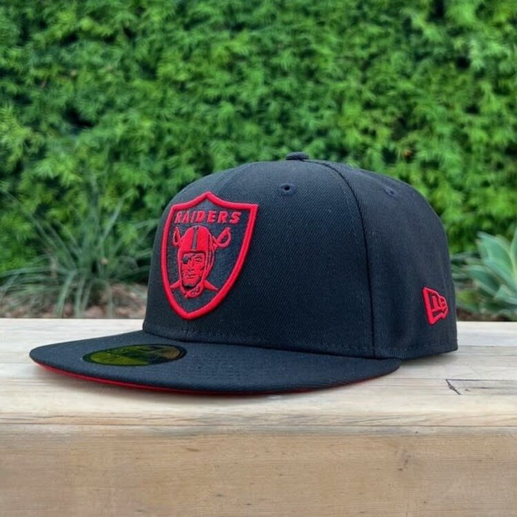 New Era Raiders Black Red Outline SB XV Red UV Fitted