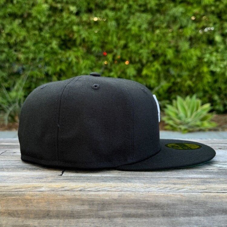 New Era LA Upside Down Black White