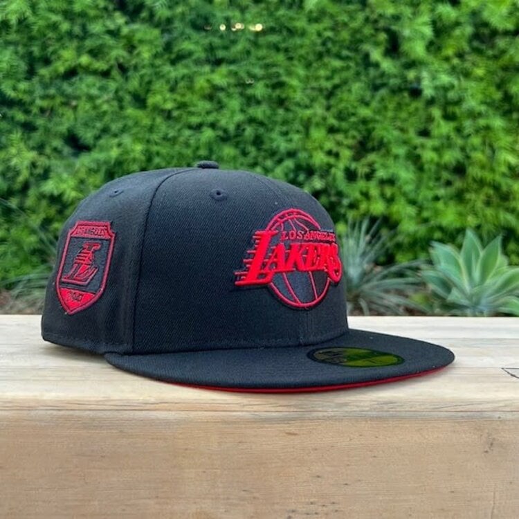 New Era Lakers Black Red Outline Crest SP Red UV Fitted