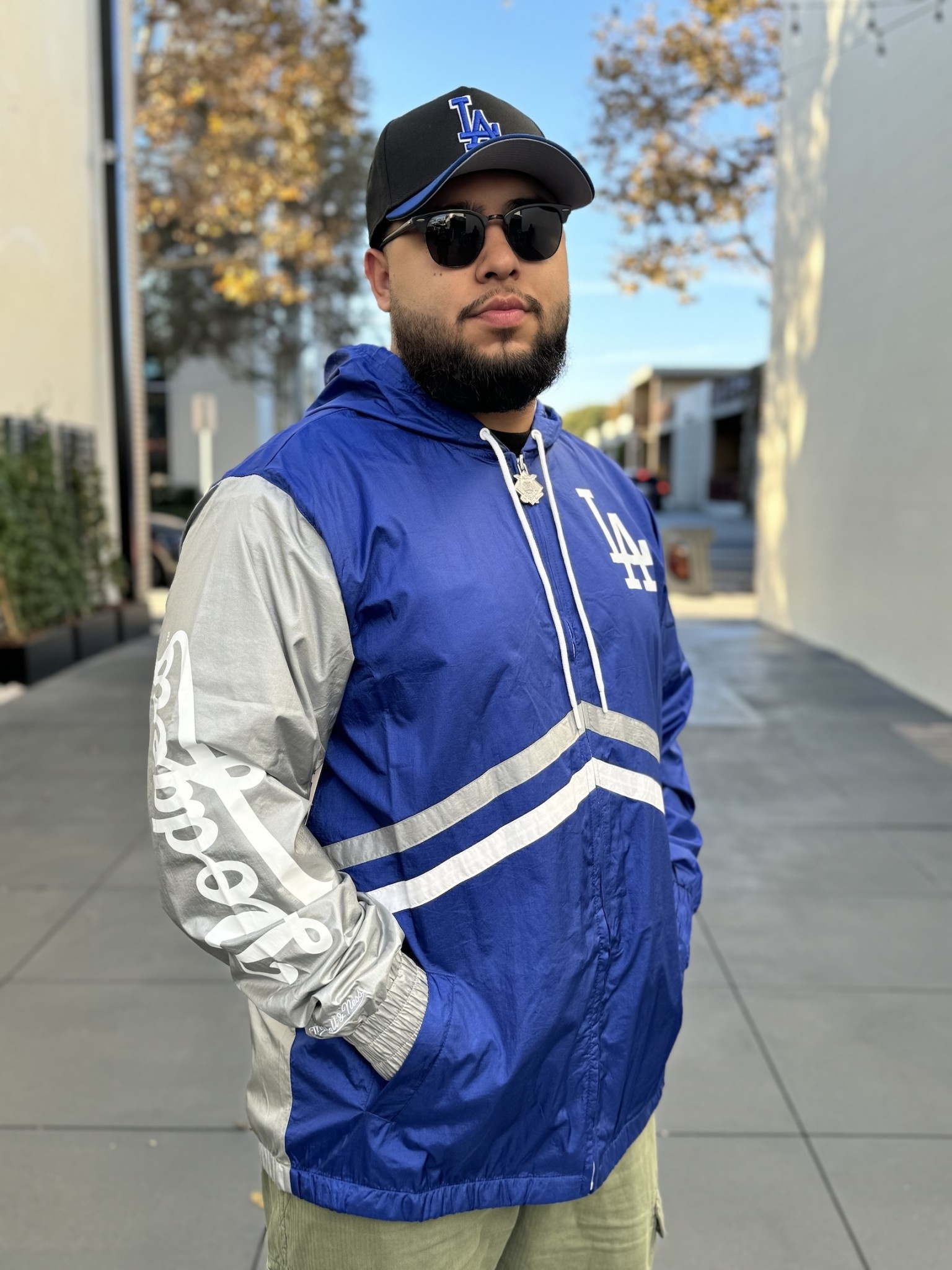 LA Dodgersパーカー メンズM