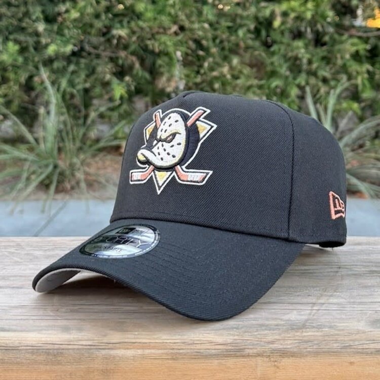 New Era Mighty Ducks Black Decade Anniversary SP 940 A-Frame