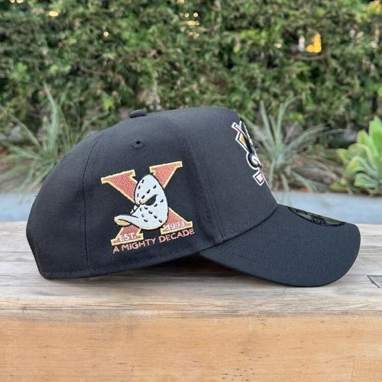 New Era Mighty Ducks Black Decade Anniversary SP 940 A-Frame