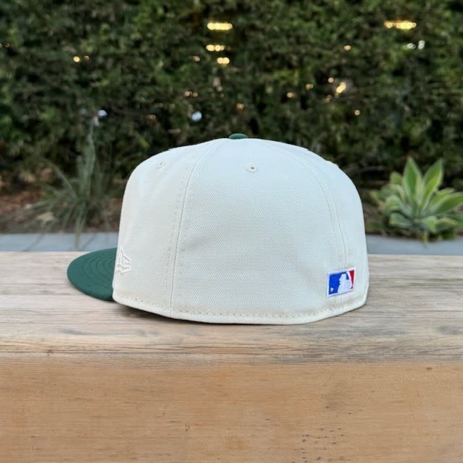 LA Upside Down Ivory/Green 1988 WS - The Locker Room of Downey