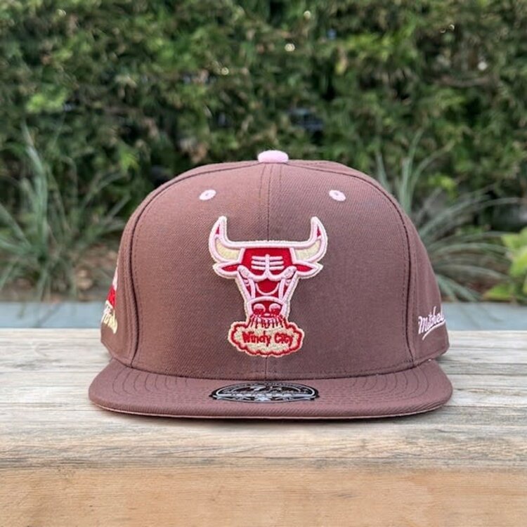 Mitchell and Ness Bulls Brown Sugar Bacon