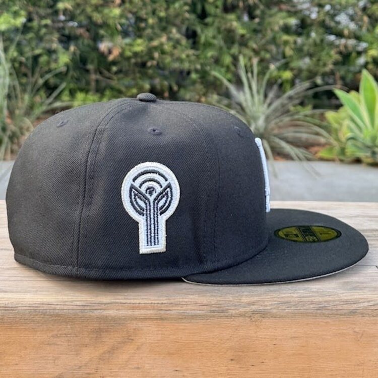 New Era LA Black White Metallic Bicentennial