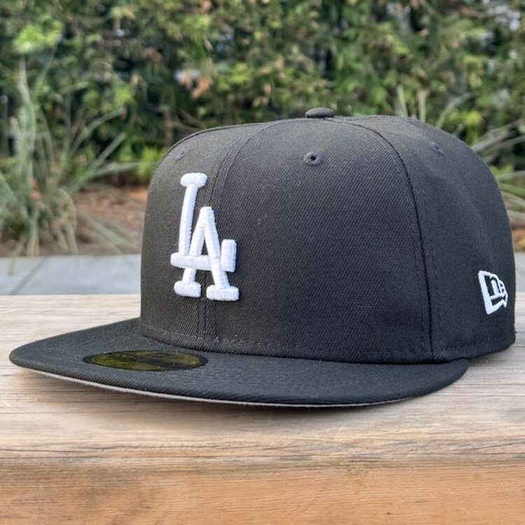 New Era LA Black White Metallic Viva