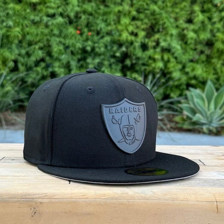 New Era Raiders Black Black Metal Fitted