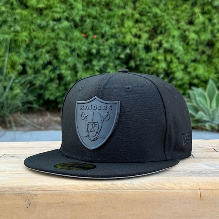 New Era Raiders Black Black Metal Fitted
