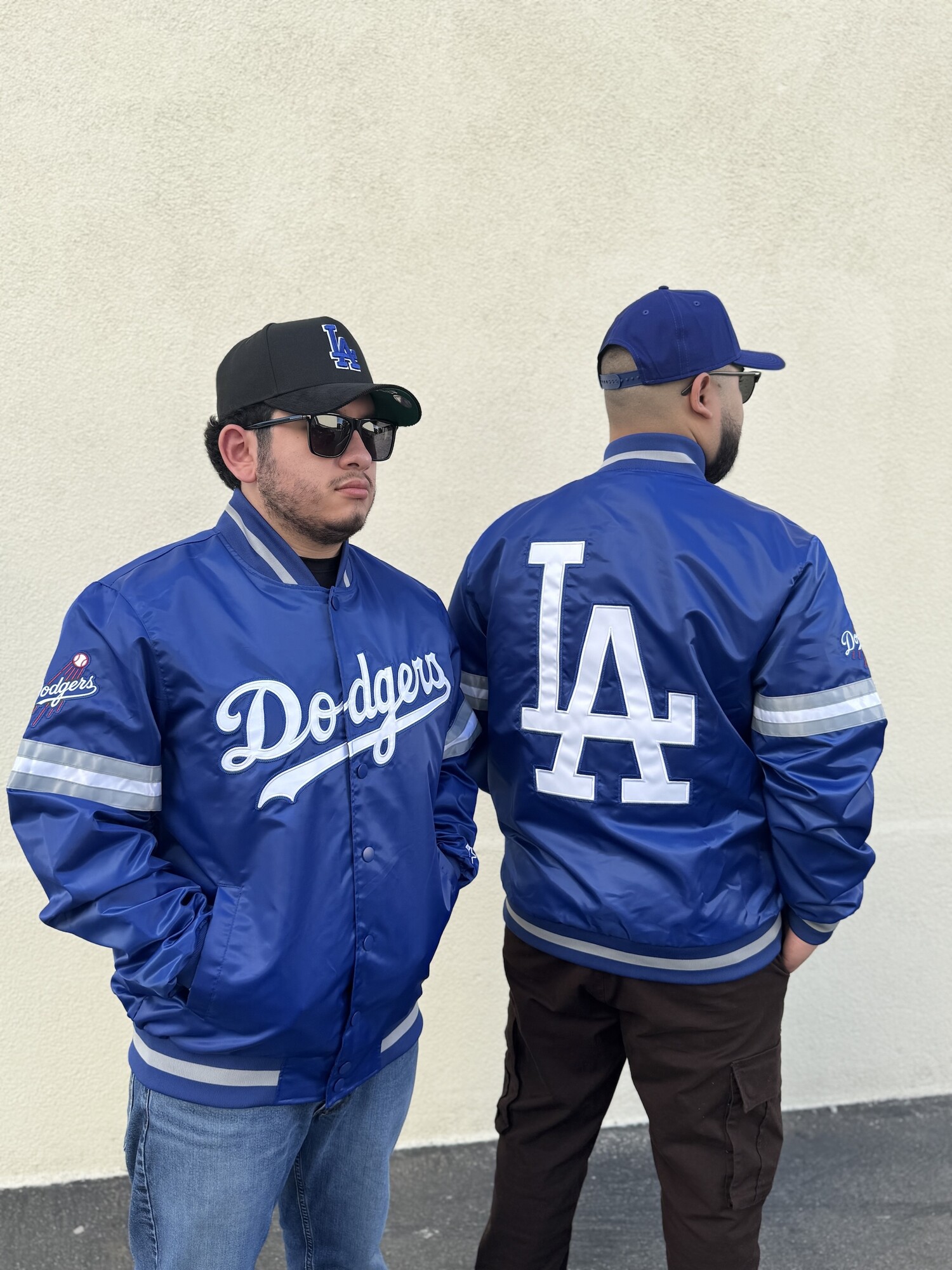 LA Dodgers Men's G-III Scout Satin Button-Down Jacket Royal - The
