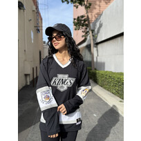 Mitchell and Ness LA Kings M&N Women's V-Neck LS Jersey