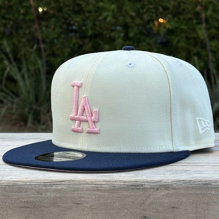 New Era LA Ivory/Navy Viva SP Pink UV 950 Snapback