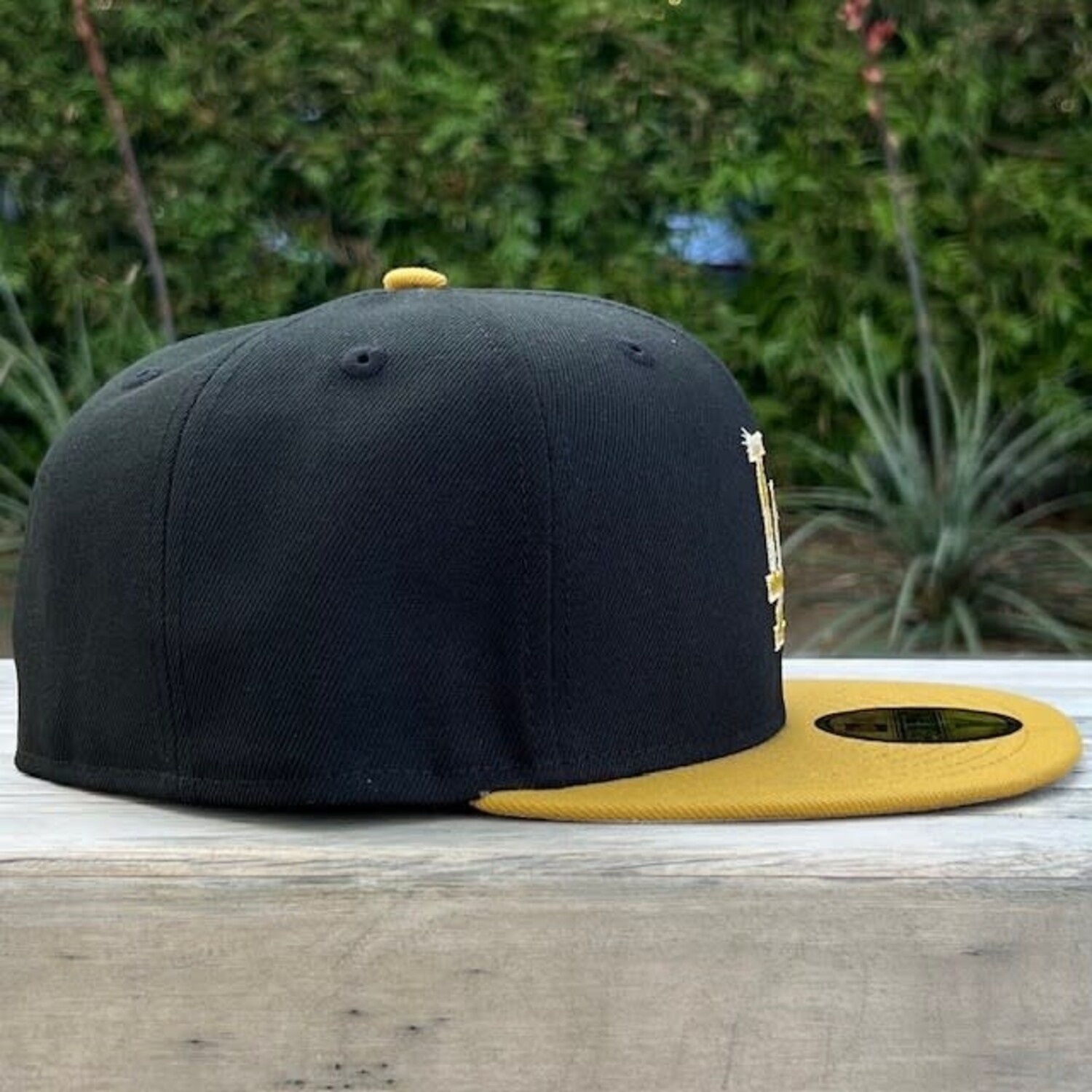 LA Dodgers 59Fifty Day Black/Bronze - The Locker Room of Downey
