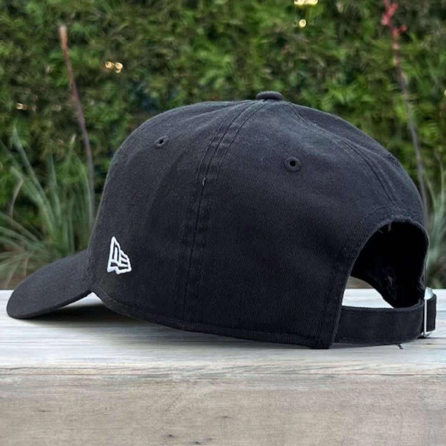 LA Dodgers Black White Heart 920 - The Locker Room of Downey
