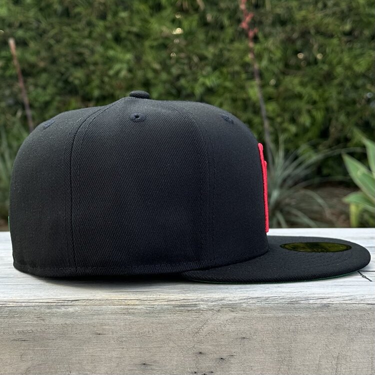 New Era Mexico Black "M" w/Flag GUV