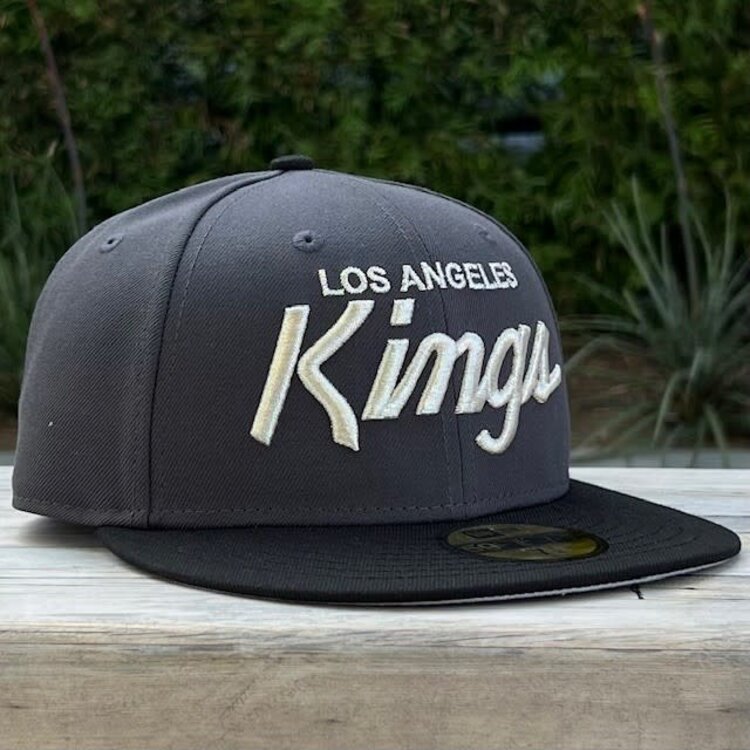 New Era LA Kings Graphite/Black Script Fitted