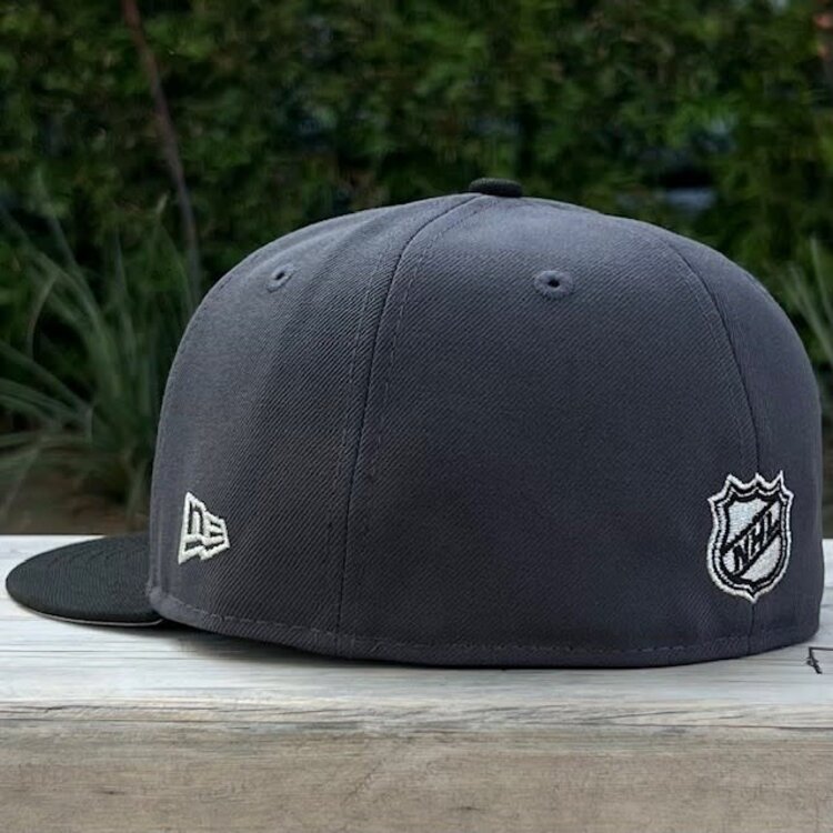 New Era LA Kings Graphite/Black Script Fitted
