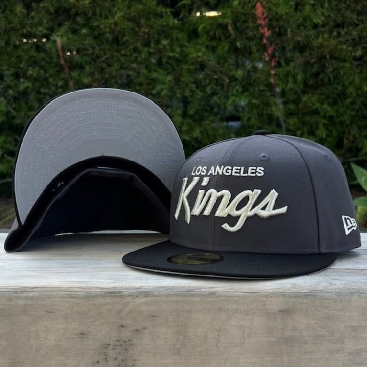 New Era LA Kings Graphite/Black Script Fitted