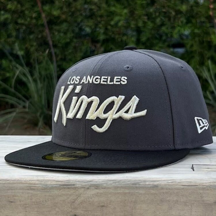 New Era LA Kings Graphite/Black Script Fitted