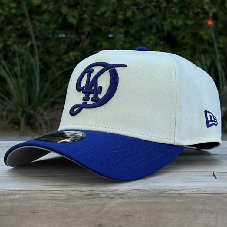 New Era LA Dodgers City Connect Ivory/Royal 2024 World Series Trophy 940 A-Frame