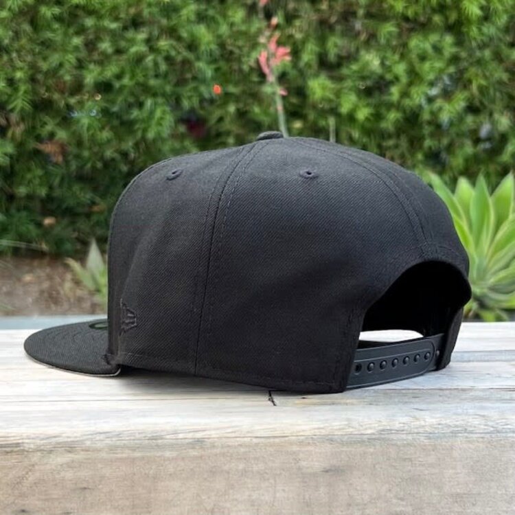 New Era LA Kings Black White Script Snapback 950