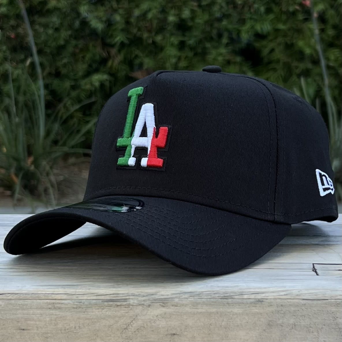 new-era-la-black-vertical-mx-