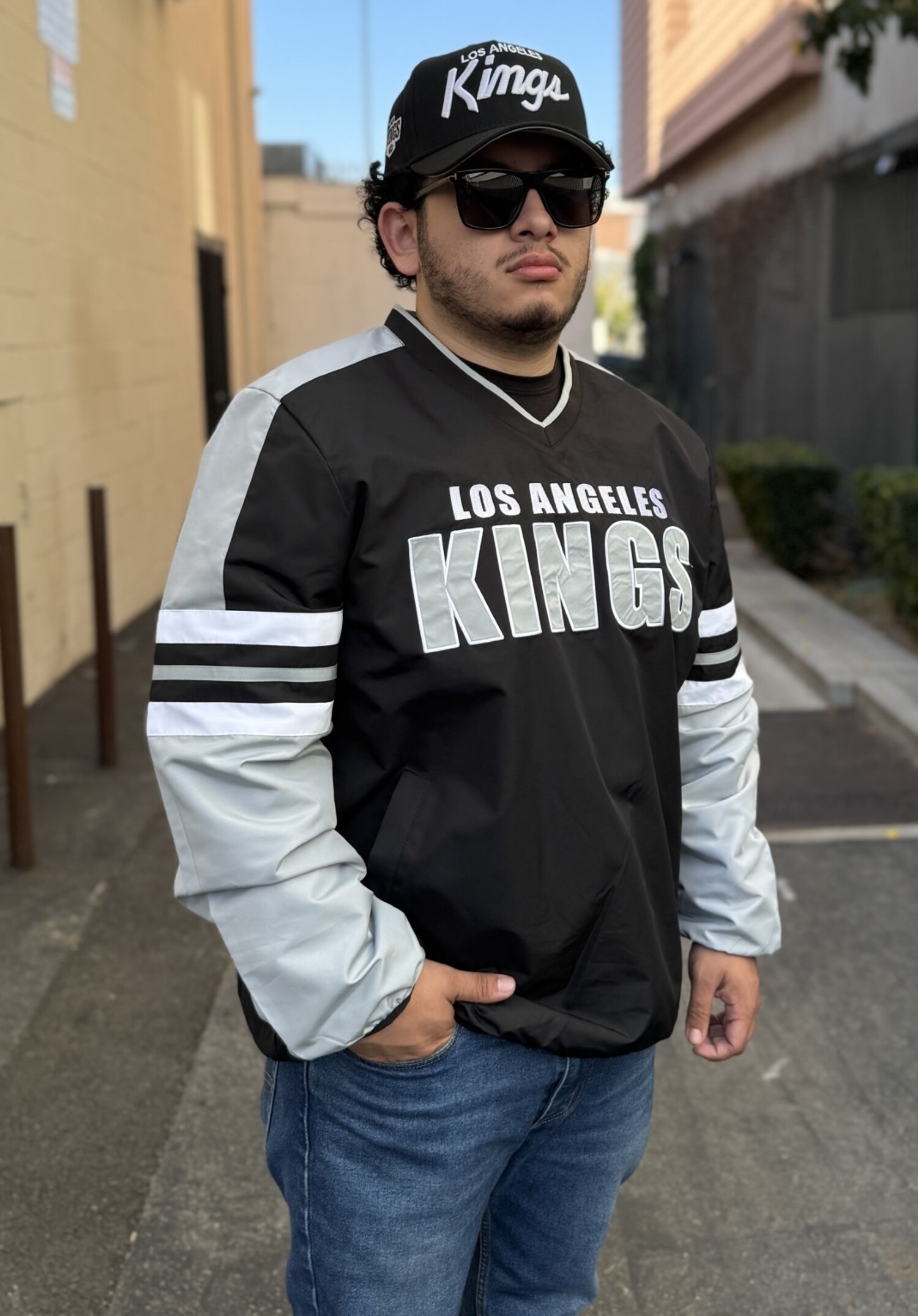 LA Kings M G-III High Heat V-Neck Pullover - The Locker Room of Downey