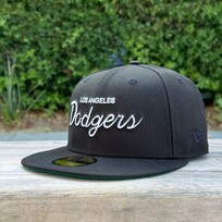 New Era LA Cursive Black White GUV