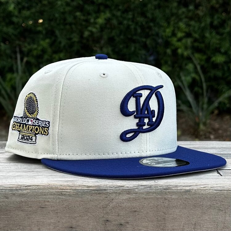 New Era LA City Connect Ivory/Royal 2024 World Series Champs Trophy 950 Snapback