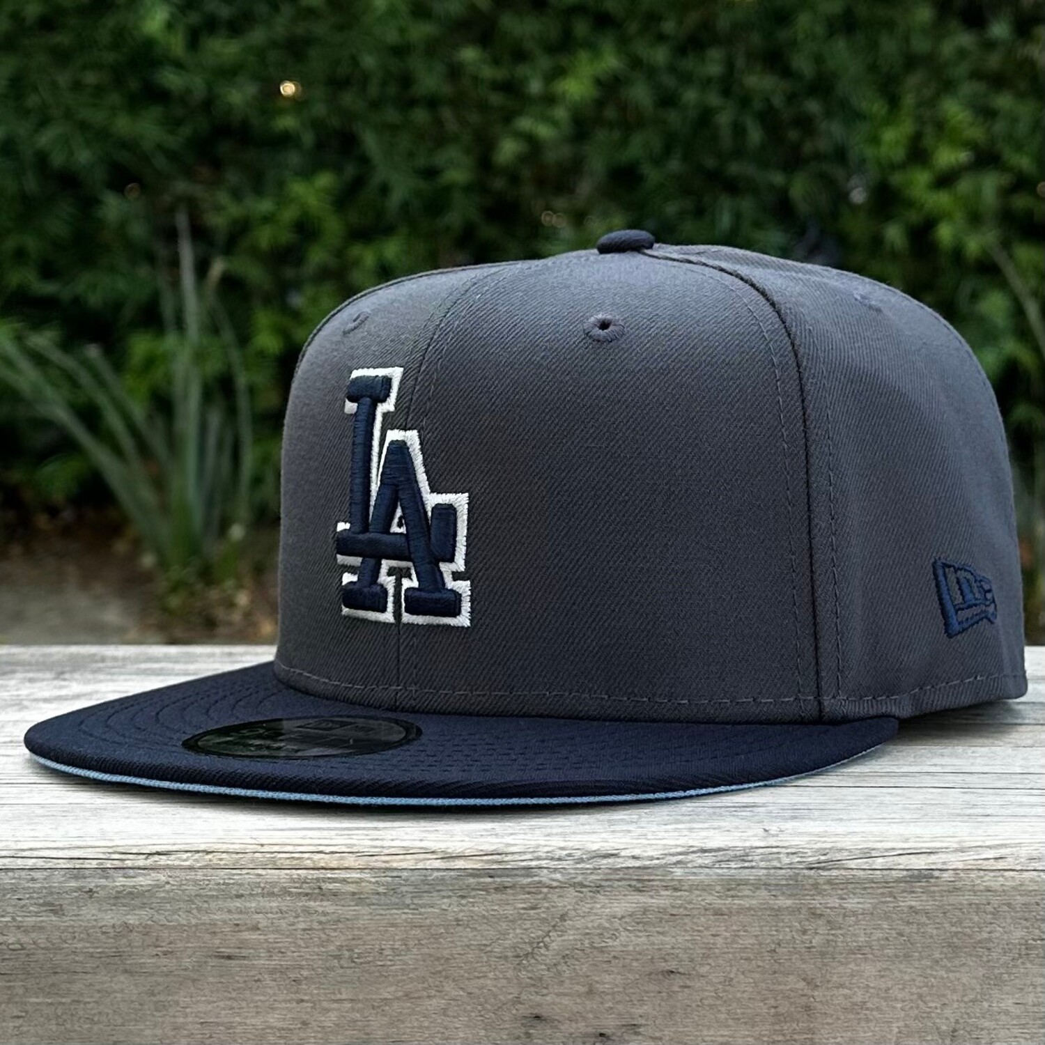 LA Graphite/Navy Navy-Silver Outline Trophy SP Light Blue UV 950