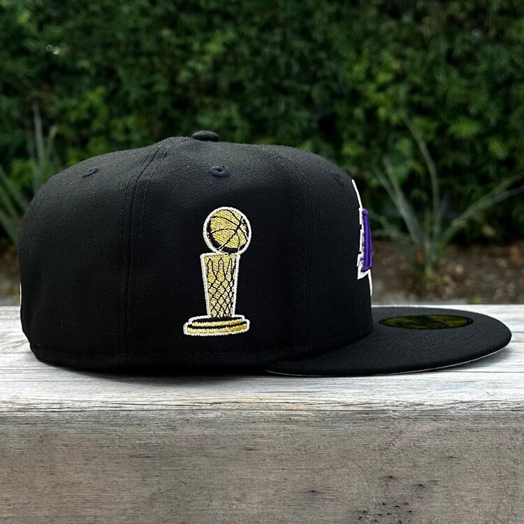 New Era Lakers Black Gold Primary NBA Trophy