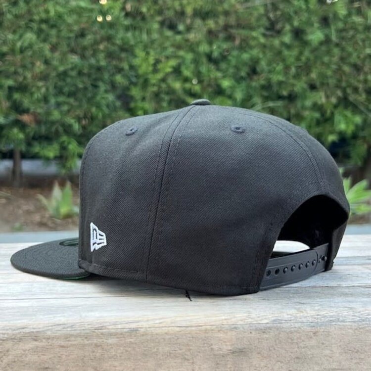 New Era LA Black White OG Green UV 950 Snapback