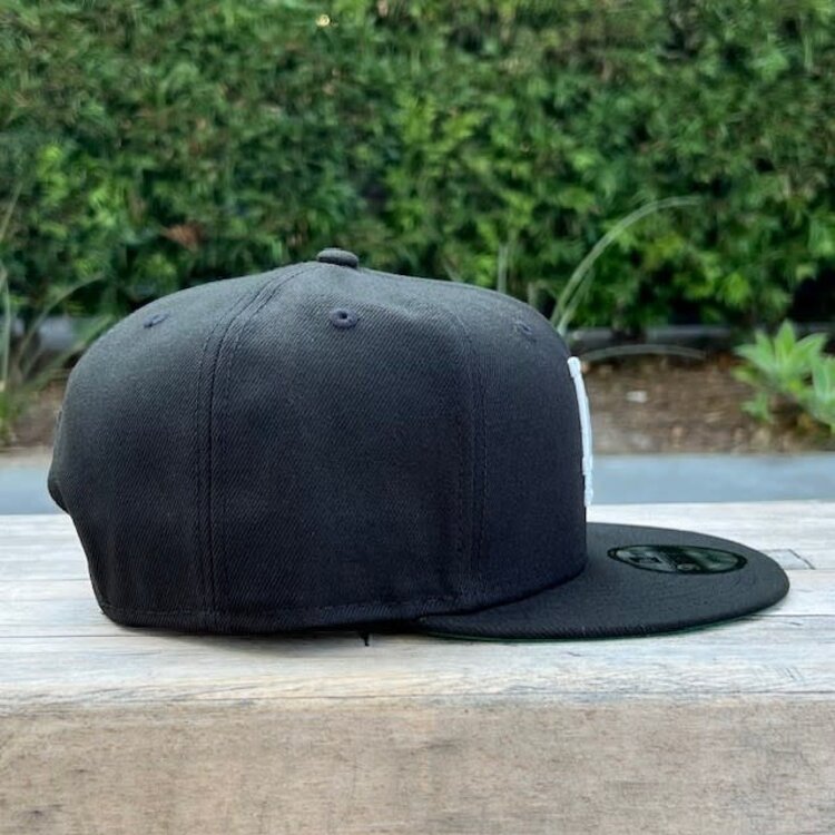 New Era LA Black White OG Green UV 950 Snapback