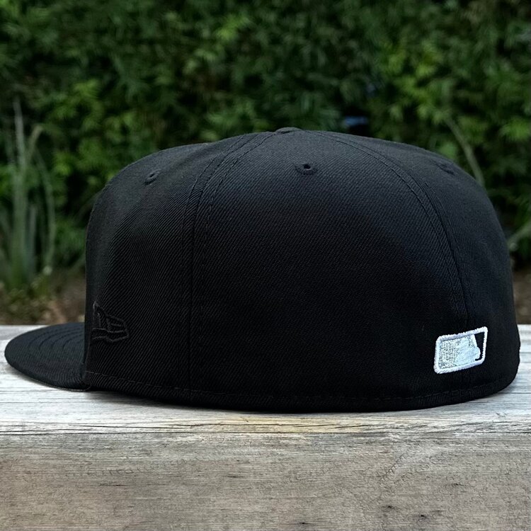 New Era LA City Connect BW 2024 World Series Champs Trophy