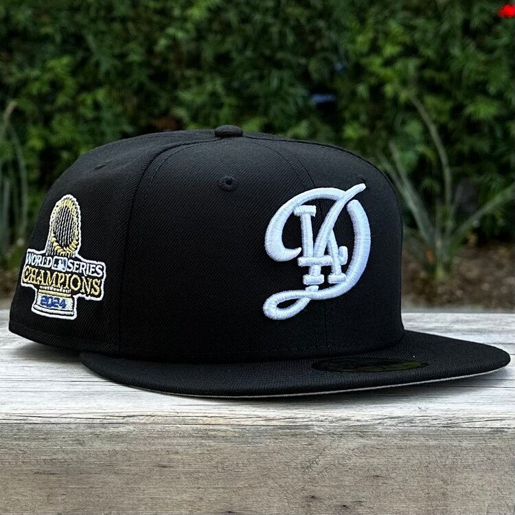 New Era LA City Connect BW 2024 World Series Champs Trophy