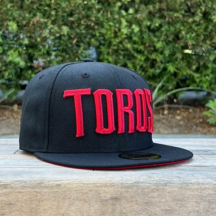 New Era Toros Black Red Block