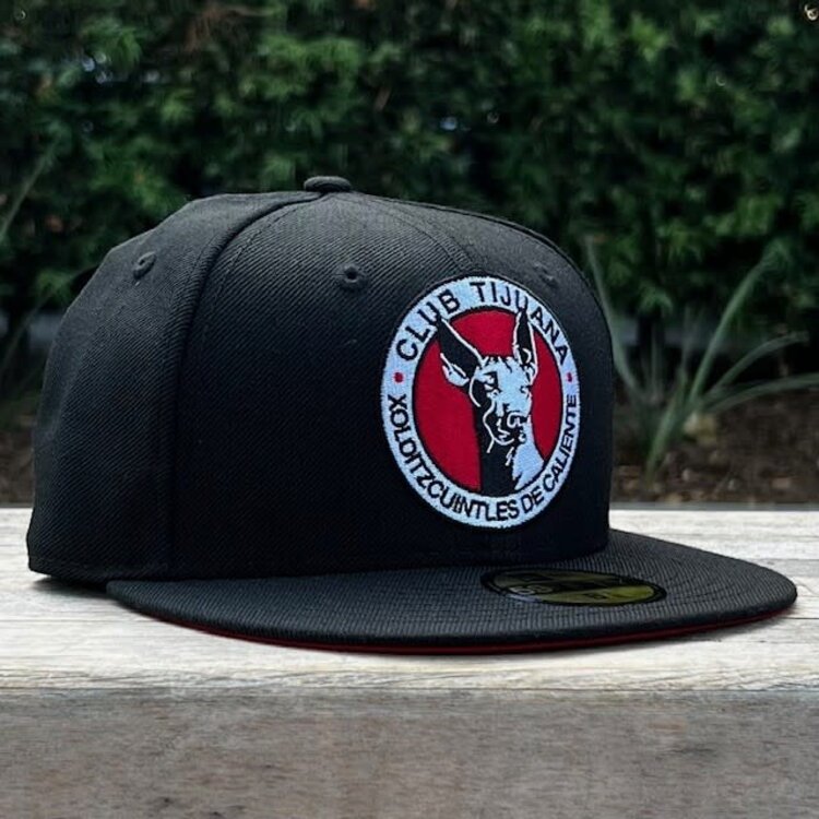 New Era Xolos Black w/Circle Logo