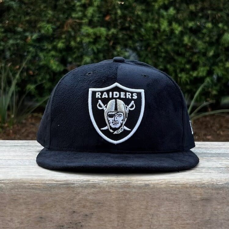New Era Raiders C Black Suede