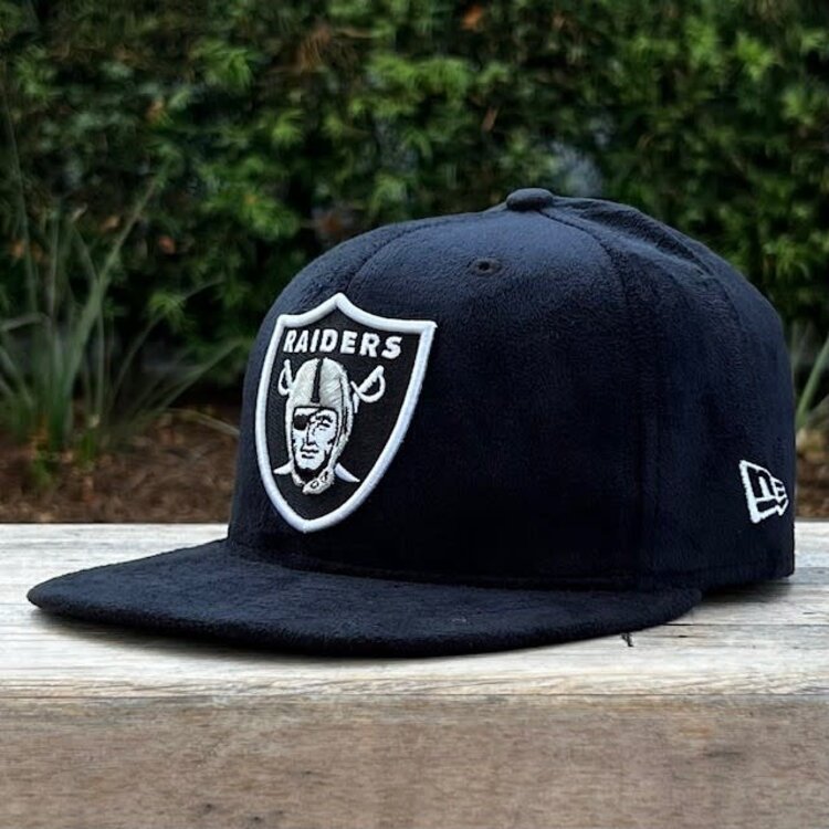 New Era Raiders C Black Suede