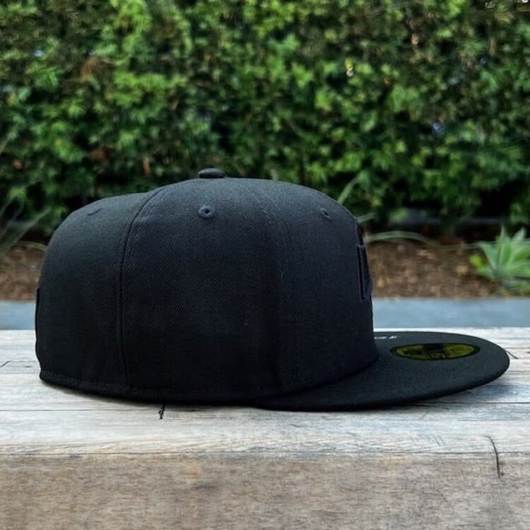 New Era Rams Black Black Primary Logo