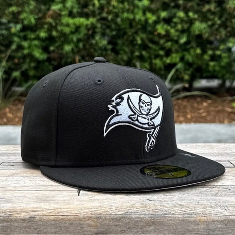 New Era Tampa Bay Buccaneers Black White