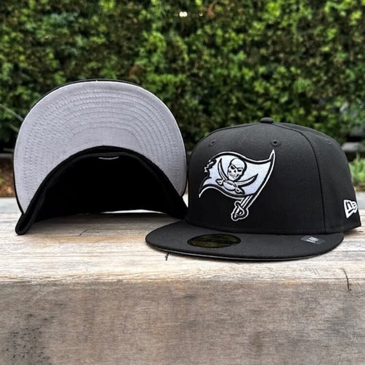 New Era Tampa Bay Buccaneers Black White