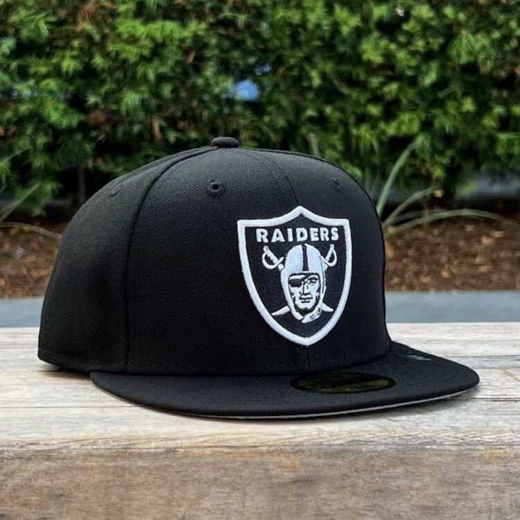 New Era Raiders BW Back NFL Shield