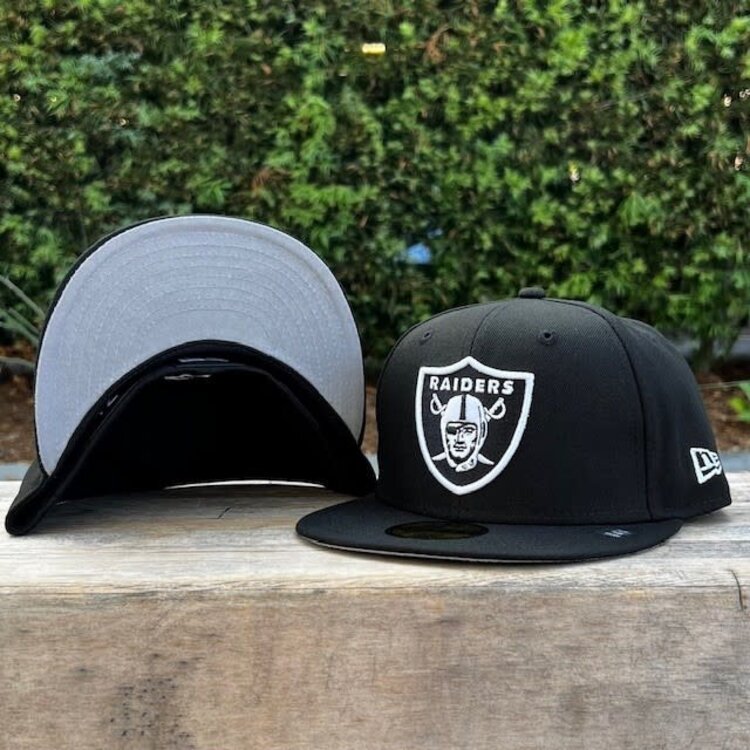 New Era Raiders BW Back NFL Shield