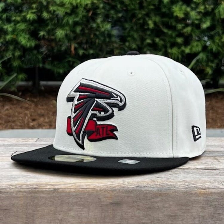 New Era Falcons 2022 NFL Sideline Cream/Black