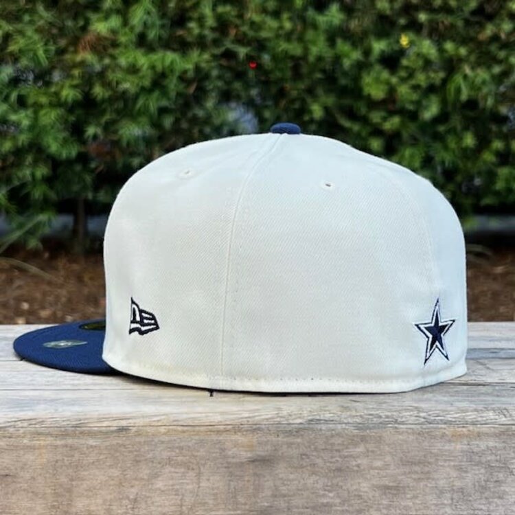 New Era Cowboys 2022 NFL Sideline Cream/Navy