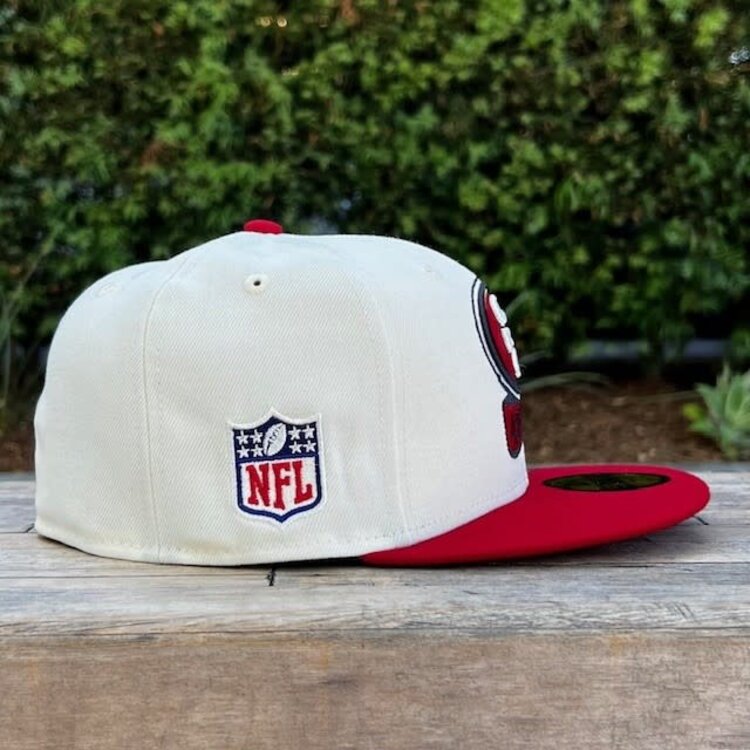 New Era 49ers 2022 NFL Sideline Cream/Red